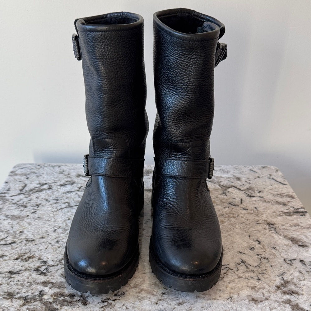 Frye Natalie Mid Lug Engineer boot, shearling lined - Picture 2 of 14